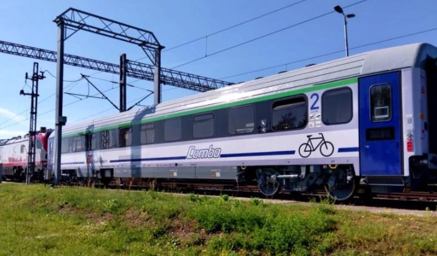 PKP Intercity pyta o dostawy maszyny do sprzedaży napojów i przekąsek PKP Intercity pyta o dostawy maszyny do sprzedaży napojów i przekąsek