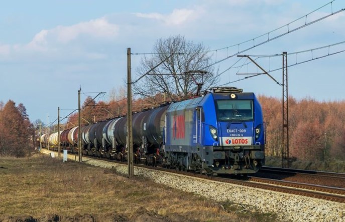 Nowe uprawnienia dla maszynistów-instruktorów Lotos Kolej