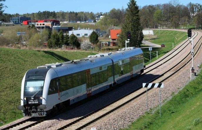 Lamczyk: Kolej samorządowa przeciw wykluczeniu transportowemu