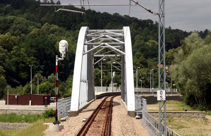 Inwestycje kolejowe trwają mimo pandemii. Sukcesem branży ciągłości prac