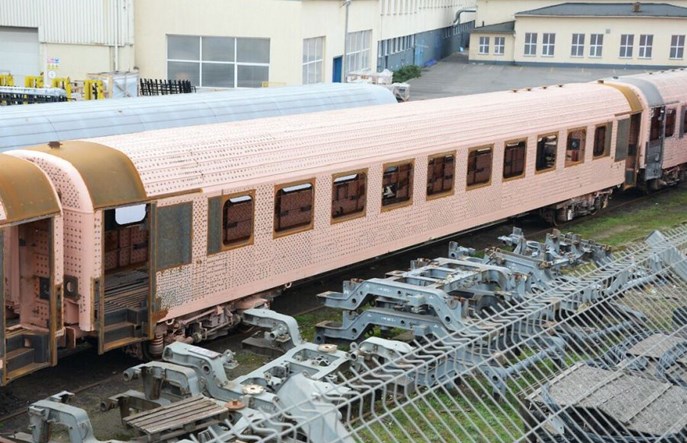 Jest nowy przetarg na modernizację 90 wagonów PKP Intercity