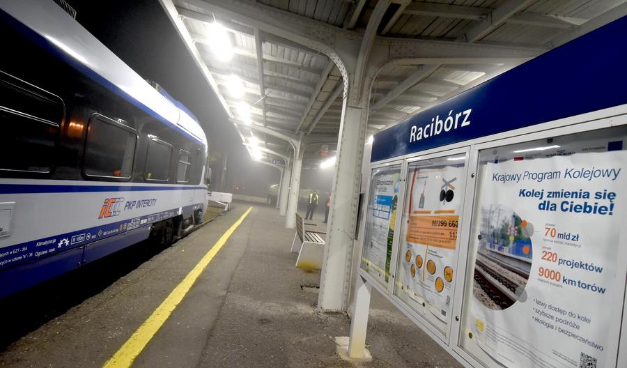 Poseł Michał Woś chciałby więcej pociągów PKP Intercity z Raciborza Poseł Michał Woś chciałby więcej pociągów PKP Intercity z Raciborza