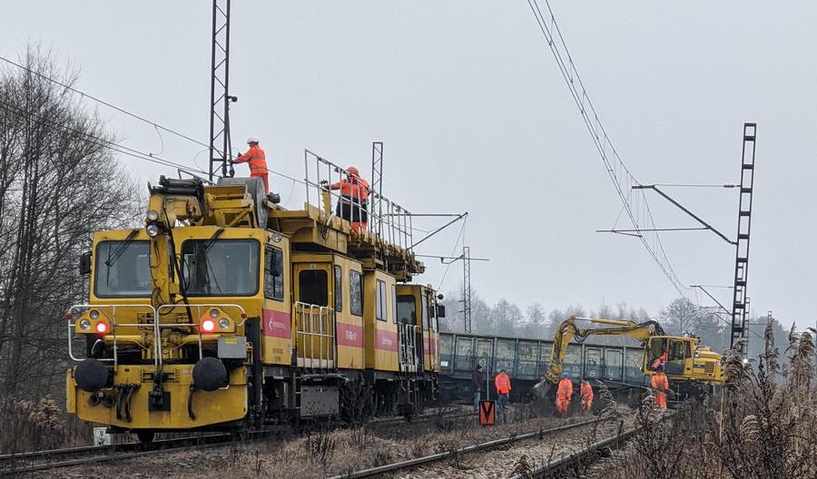 Wykolejenie pociągu towarowego na linii 148 na Śląsku Wykolejenie pociągu towarowego na linii 148 na Śląsku
