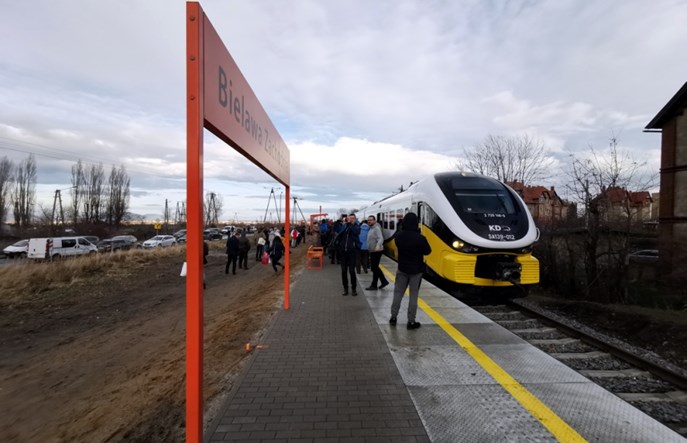 Bielawa z nowym przystankiem kolejowym. Rok po przywróceniu połączeń 