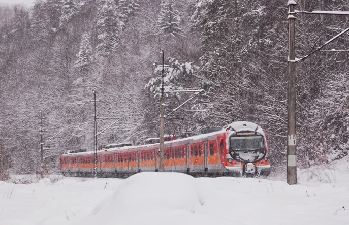 Polregio przypomina o zasadach bezpieczeństwa w trakcie świątecznych podróży