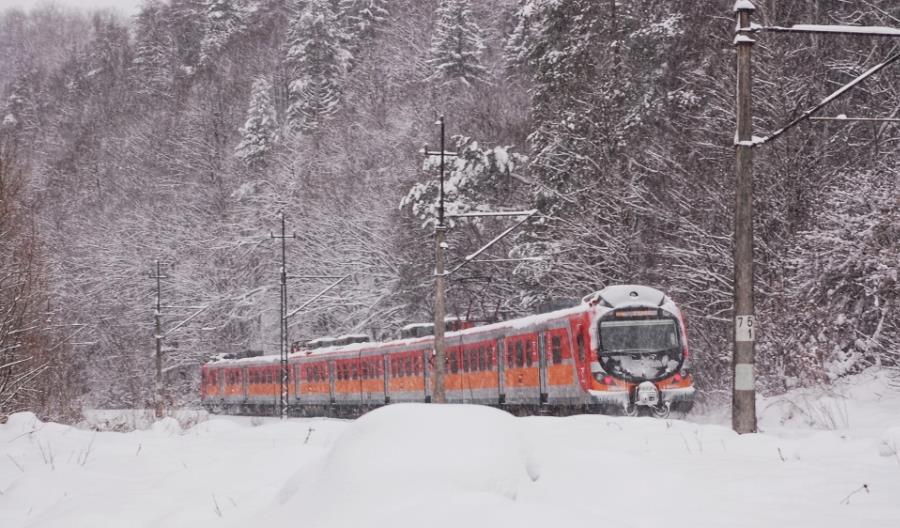 Polregio przypomina o zasadach bezpieczeństwa w trakcie świątecznych podróży Polregio przypomina o zasadach bezpieczeństwa w trakcie świątecznych podróży