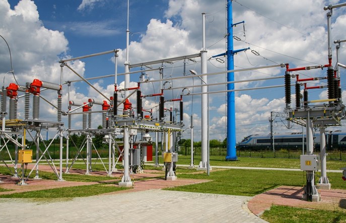 PKP Intercity zamawia energię od PKP Energetyka za ponad miliard złotych