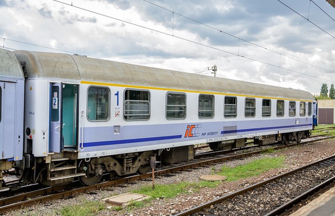 Oferty ZNTK Mińsk i Mag-Train w przetargu na modernizację wagonów ALux PKP Intercity 