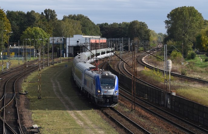 Setka lokomotyw, tysiąc wagonów, piętrusy. Bonanza w PKP Intercity