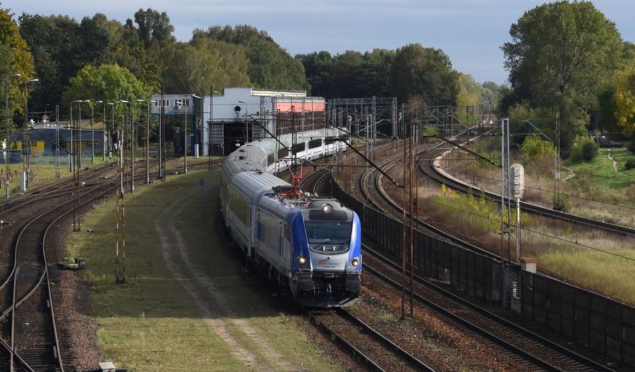 Setka lokomotyw, tysiąc wagonów, piętrusy. Bonanza w PKP Intercity Setka lokomotyw, tysiąc wagonów, piętrusy. Bonanza w PKP Intercity