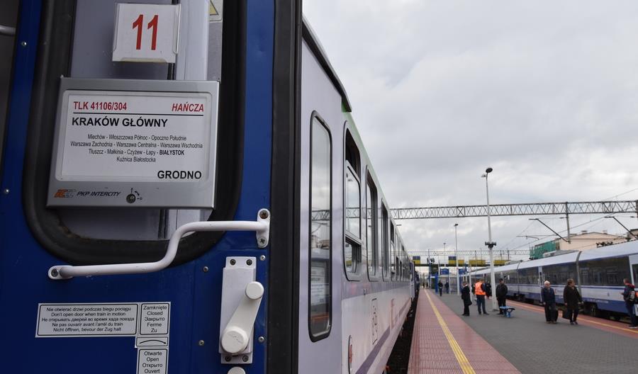 Dlaczego pociągi PKP IC stają w Machnaczu, a nie w 10-tysięcznej Czarnej Białostockiej? Dlaczego pociągi PKP IC stają w Machnaczu, a nie w 10-tysięcznej Czarnej Białostockiej?