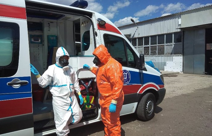 Pół miliona zł dla krakowskiego pogotowia na walkę z COVID od PNUiK, spółki zależnej Polskich Linii Kolejowych