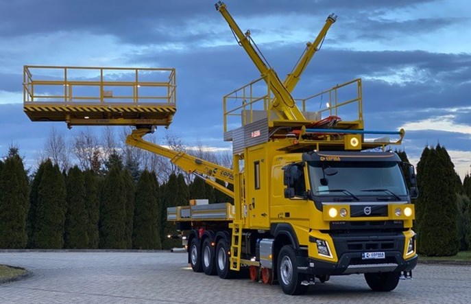 Pierwszy producent pojazdów drogowo-szynowych z dopuszczeniem do eksploatacji