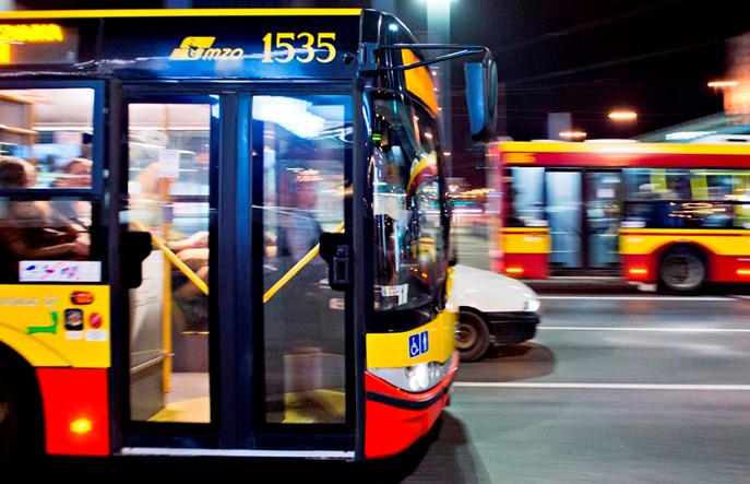 Warszawa: Od lutego wracają „ciepłe guziki” i przystanki „na żądanie”