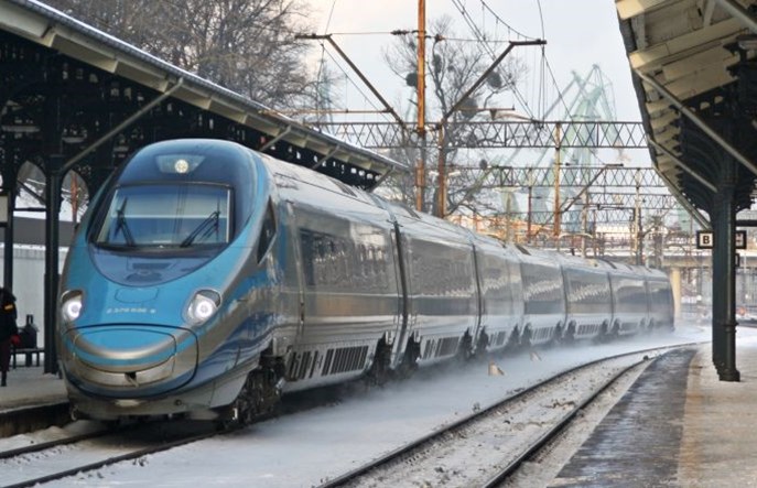 Problemy taborowe PKP Intercity. Wyłączone zespoły trakcyjne i wagony 
