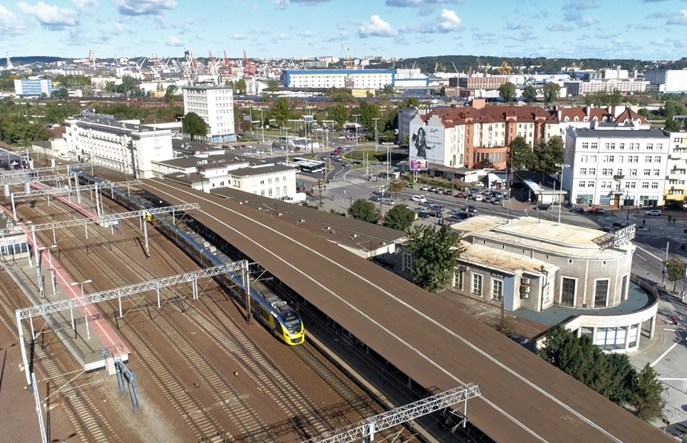 SKM Trójmiasto z umową na projekt Centrum: monitoring, informacja pasażerska i Gdynia Główna