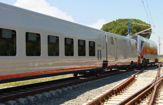 Talgo opracuje pociąg na wodór dla różnego rozstawu torów