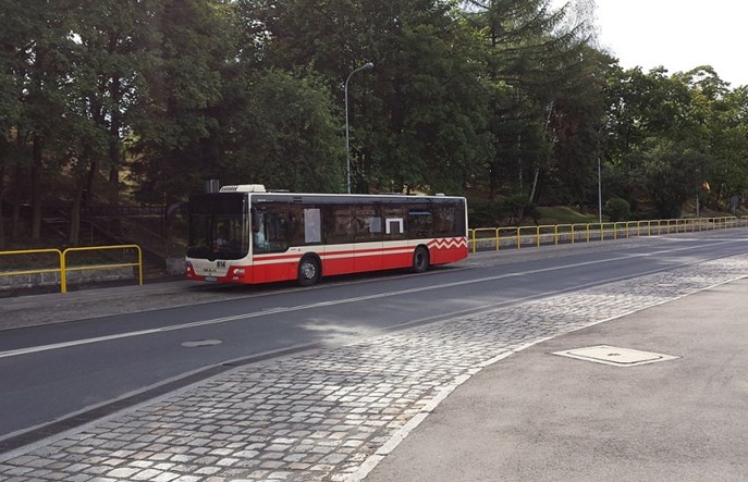 Jelenia Góra: Duża podwyżka cen i zmiana planów taborowych. Autobusy używane zamiast nowych 