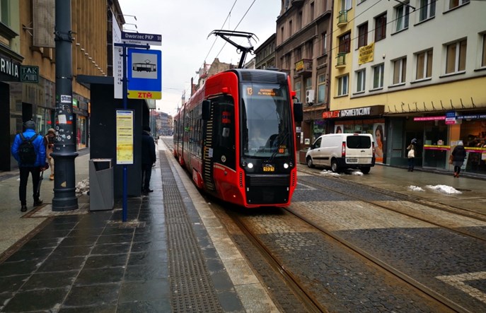 Katowice: Najpierw dobra komunikacja zbiorowa, potem ewentualnie strefy czystego transportu 
