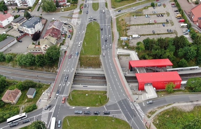 Spór o wiadukt nad torami w Gdyni. „Zagrożona przebudowa linii 201”
