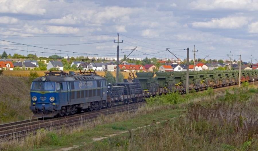 Wojsko wybrało PKP Cargo. Ok. 1,4 mld zł za 7 lat przewozów Wojsko wybrało PKP Cargo. Ok. 1,4 mld zł za 7 lat przewozów