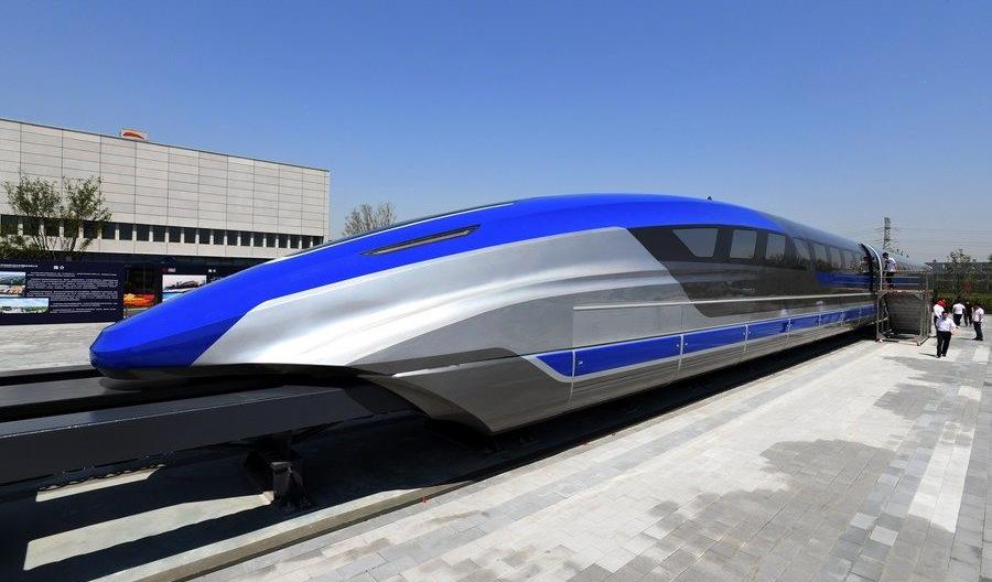 Chińczycy zapowiadają dwie nowe linie kolei magnetycznej na 600 km/h Chińczycy zapowiadają dwie nowe linie kolei magnetycznej na 600 km/h