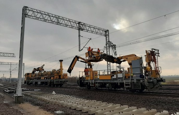 Prąd dla przewoźników kolejowych jednak będzie tańszy!
