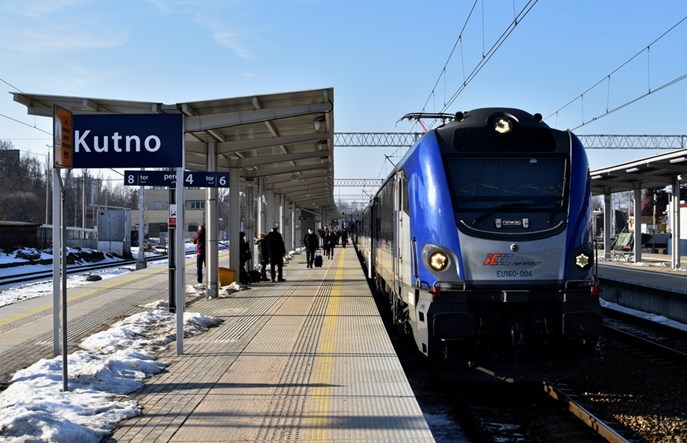 Newag z jedyną ofertą na wielosystemowe lokomotywy dla PKP Intercity