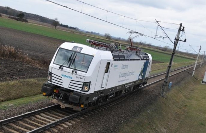 Dlaczego Siemens nie zaoferował PKP Intercity wielosystemowych Vectronów?