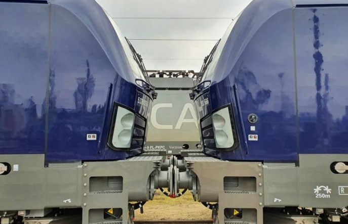 Cargounit z dużym finansowaniem na lokomotywy elektryczne i manewrowe