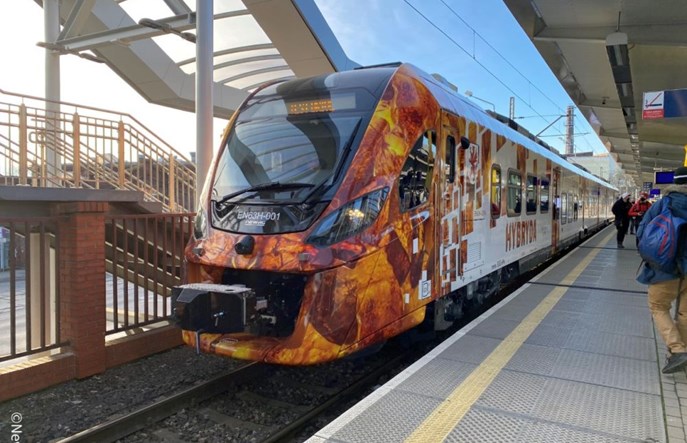 Pierwsza hybryda z napędem Medcom już na torach