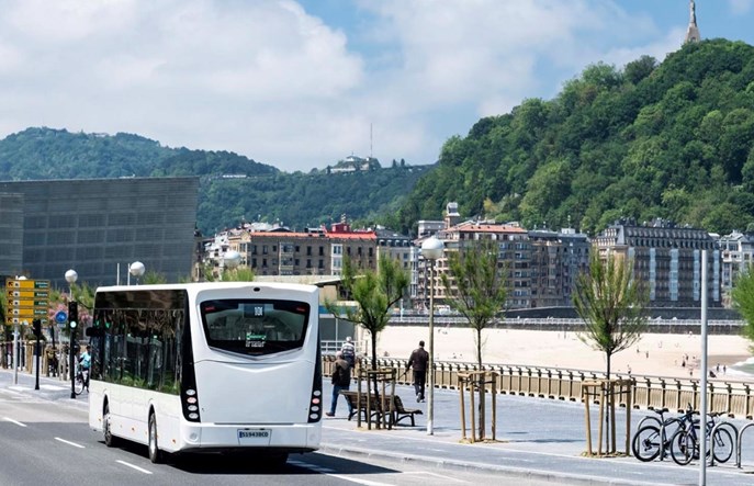 Burgas będzie jeździł elektrycznymi Irizarami