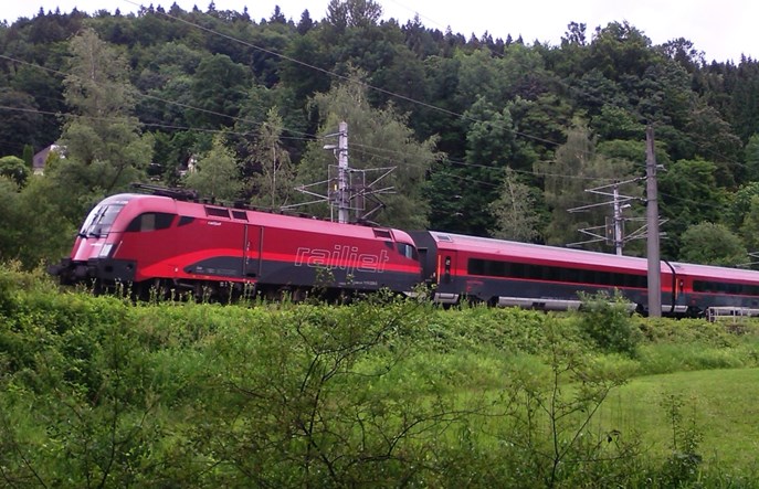 Koleje Austriackie masowo testują pracowników na covid