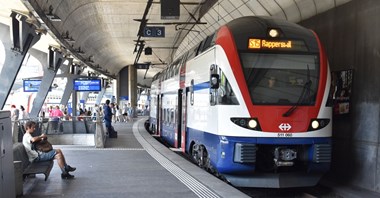 Stadler dostarczy 60 kolejnych piętrowych Kissów do Szwajcarii