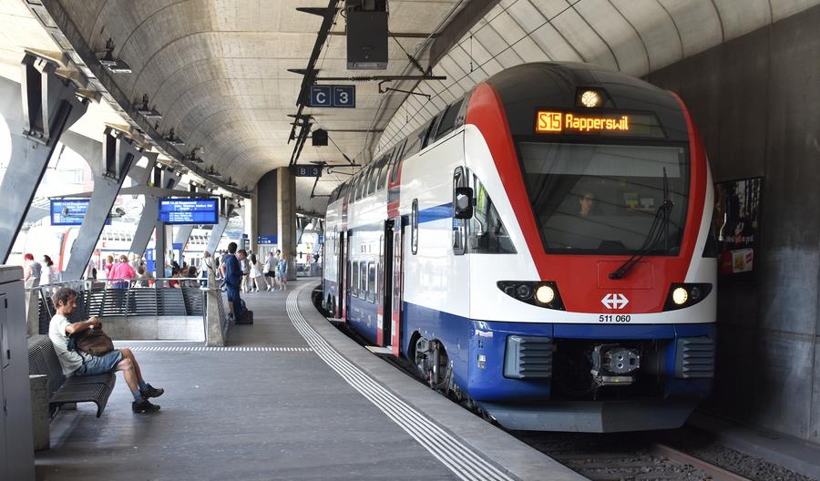 Stadler dostarczy 60 kolejnych piętrowych Kissów do Szwajcarii Stadler dostarczy 60 kolejnych piętrowych Kissów do Szwajcarii