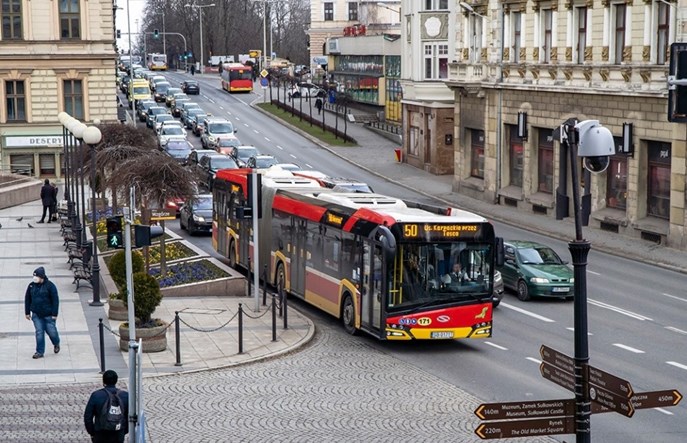 Bielsko-Biała unieważnia przetarg na autobusy przegubowe przez cenę i błąd producenta
