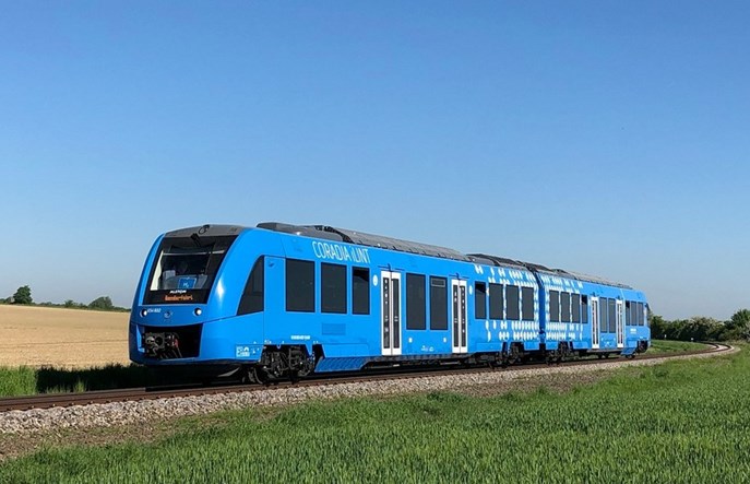 Coradia iLint przed europejskim tournée. Pociąg na wodór poprawił zasięg
