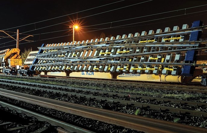 Spółka z grupy PLK planuje zakup wagonów do transportu rozjazdów w blokach