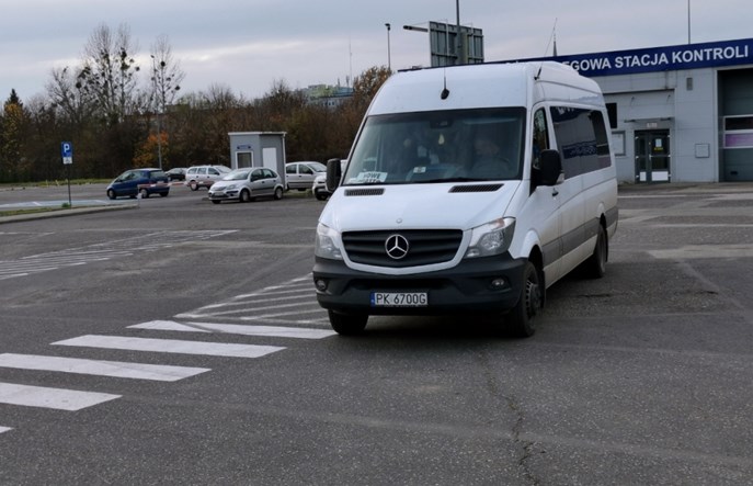 Łódzkie: Spora część autobusów regionalnych wciąż nie wróciła na drogi