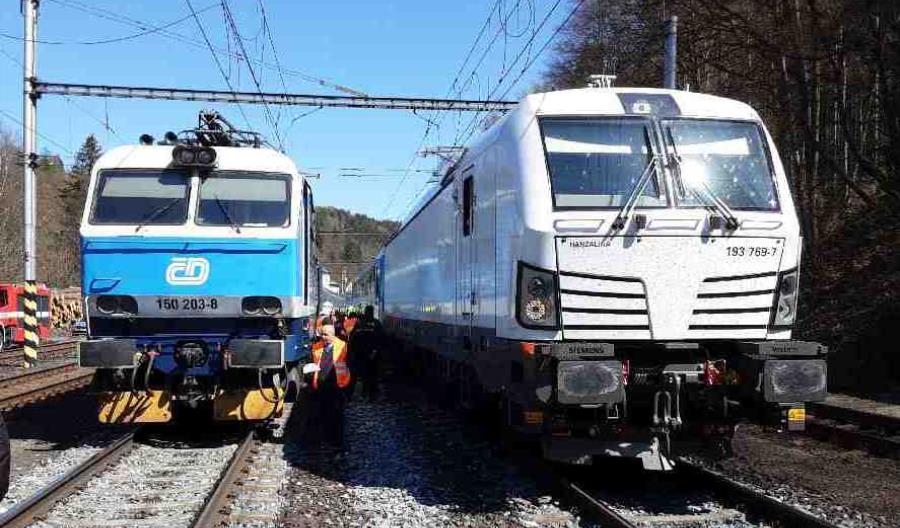 Pożar lokomotywy w pociągu Warszawa – Praga Pożar lokomotywy w pociągu Warszawa – Praga