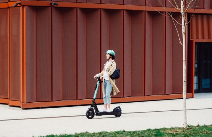 Do Krakowa wchodzi nowy operator e-hulajnóg