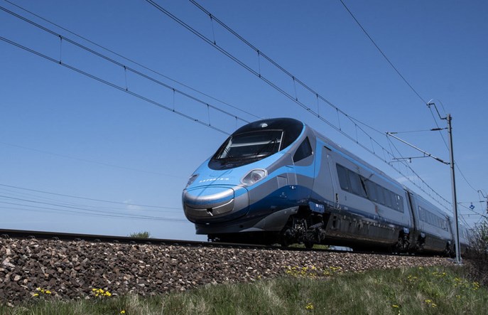PKP PLK ogłasza przetarg na prace torowe na CMK. Cel: 250 km/h