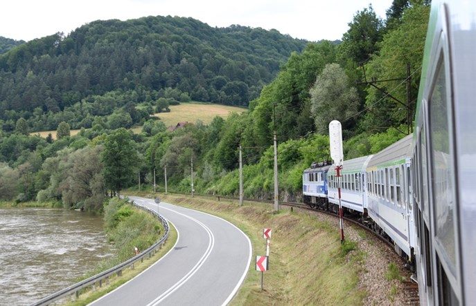 Wróciły pociągi między Tarnowem a Muszyną i Krynicą-Zdrojem