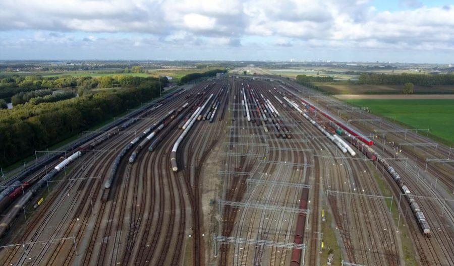 Siemens zmodernizuje największą towarową stację kolejową w Holandii Siemens zmodernizuje największą towarową stację kolejową w Holandii