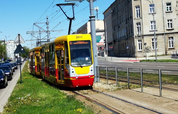 Łódź: Zamknięta kolejna trasa tramwajowa – tym razem z uwagi na stan kamienicy
