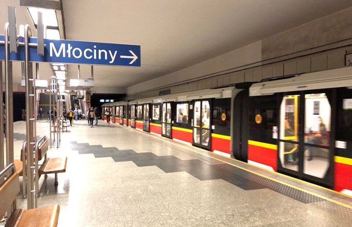 Metro: Stacja Politechnika do odmalowania