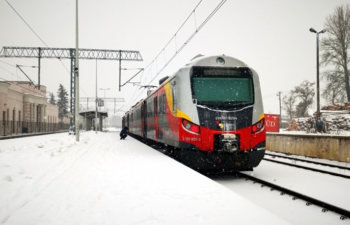 Łódzkie: Podzielenie relacji pociągów do Częstochowy wyszło pasażerom na dobre