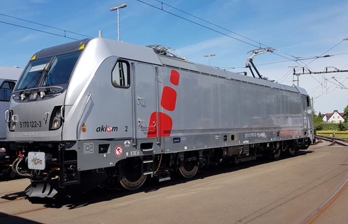 CTL Logistics z wyłącznością na szkolenie maszynistów Traxx DC3 w Akiem 