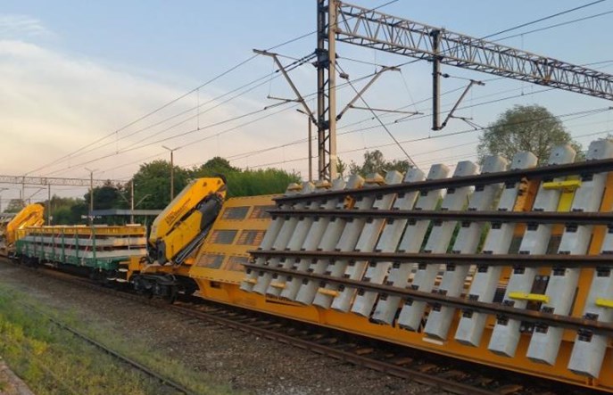 Spółki z grupy PKP PLK zamawiają wagony specjalne