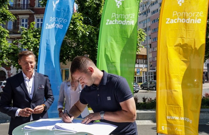 Rowerami wzdłuż jeziora Dąbie na wiosnę 2023 r. Umowa z nowym wykonawcą